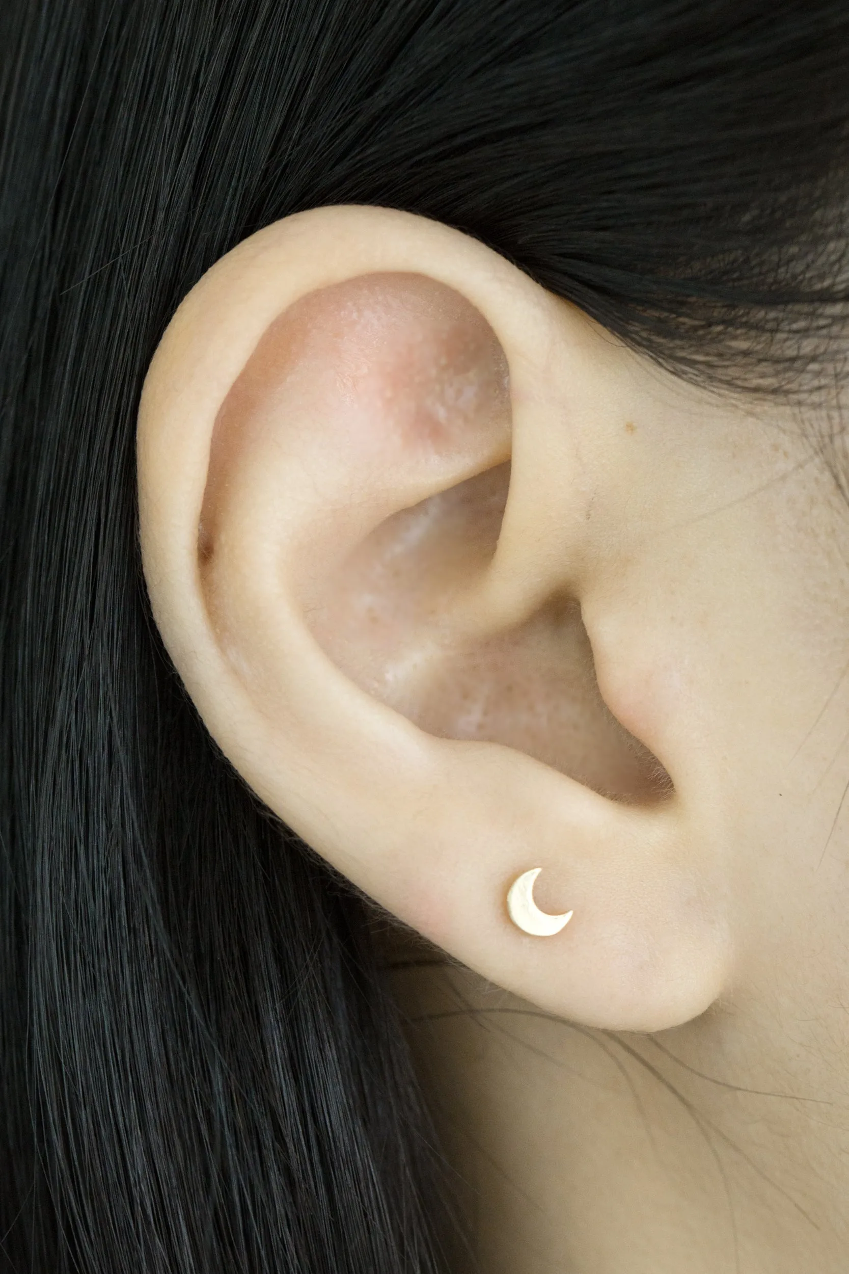 14k Gold Cartilage Moon Pendant Internally Internal Threaded Labret