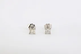 14k White Gold 0.06tcw Diamond Stud Earrings (0.58g.)