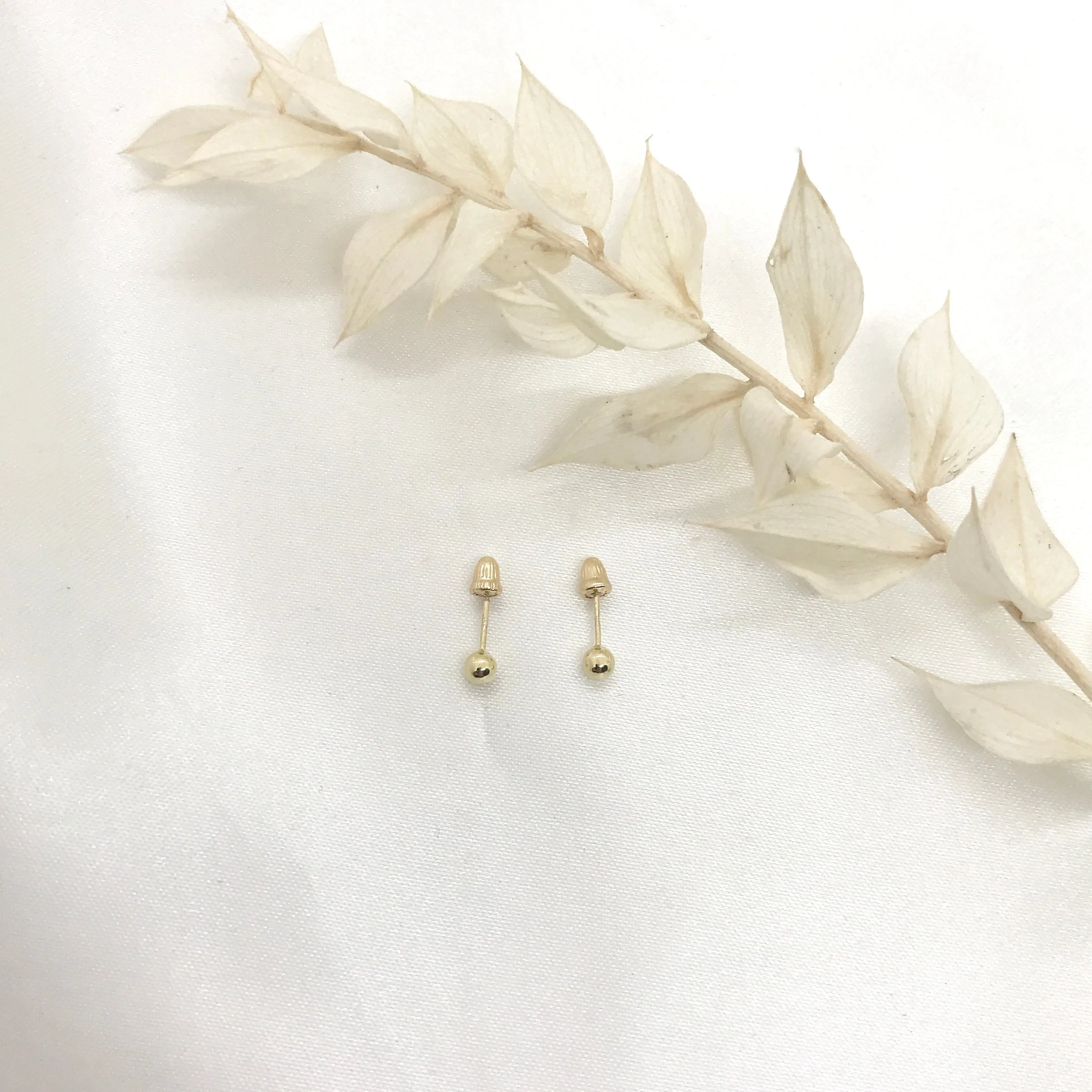 14k Yellow Gold Ball Screwback Earrings