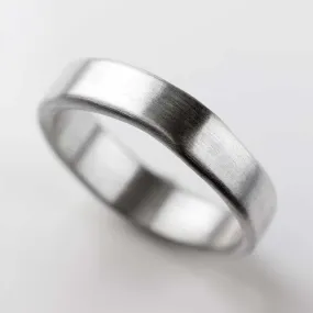 6mm Flat Sculpted Band •