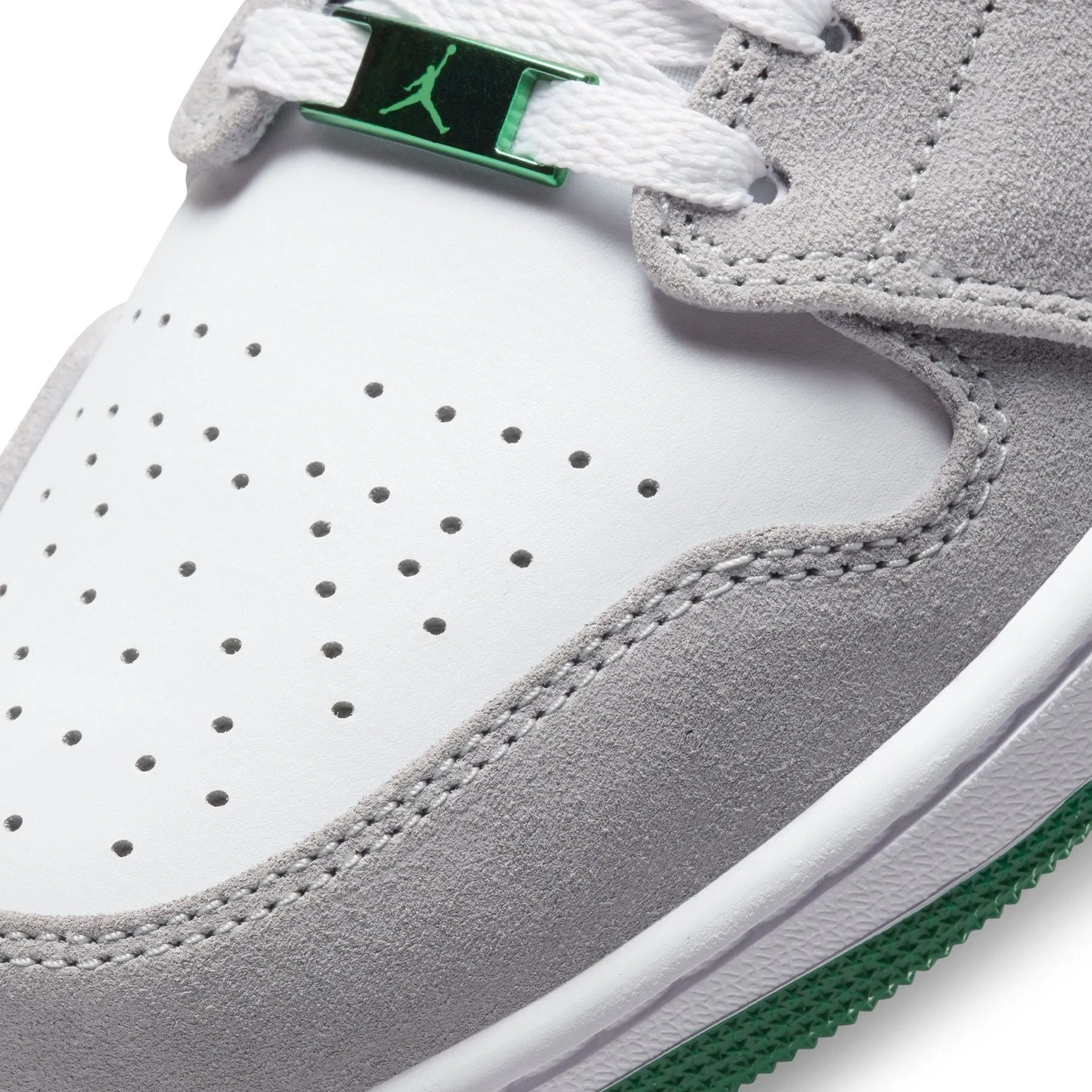 Air Jordan 1 Mid SE "White Pine Green Smoke Grey"