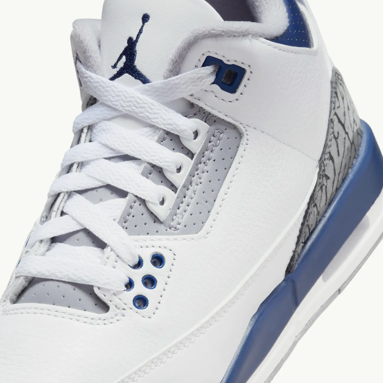 Air Jordan 3 Retro Grade School - 'Midnight Navy'