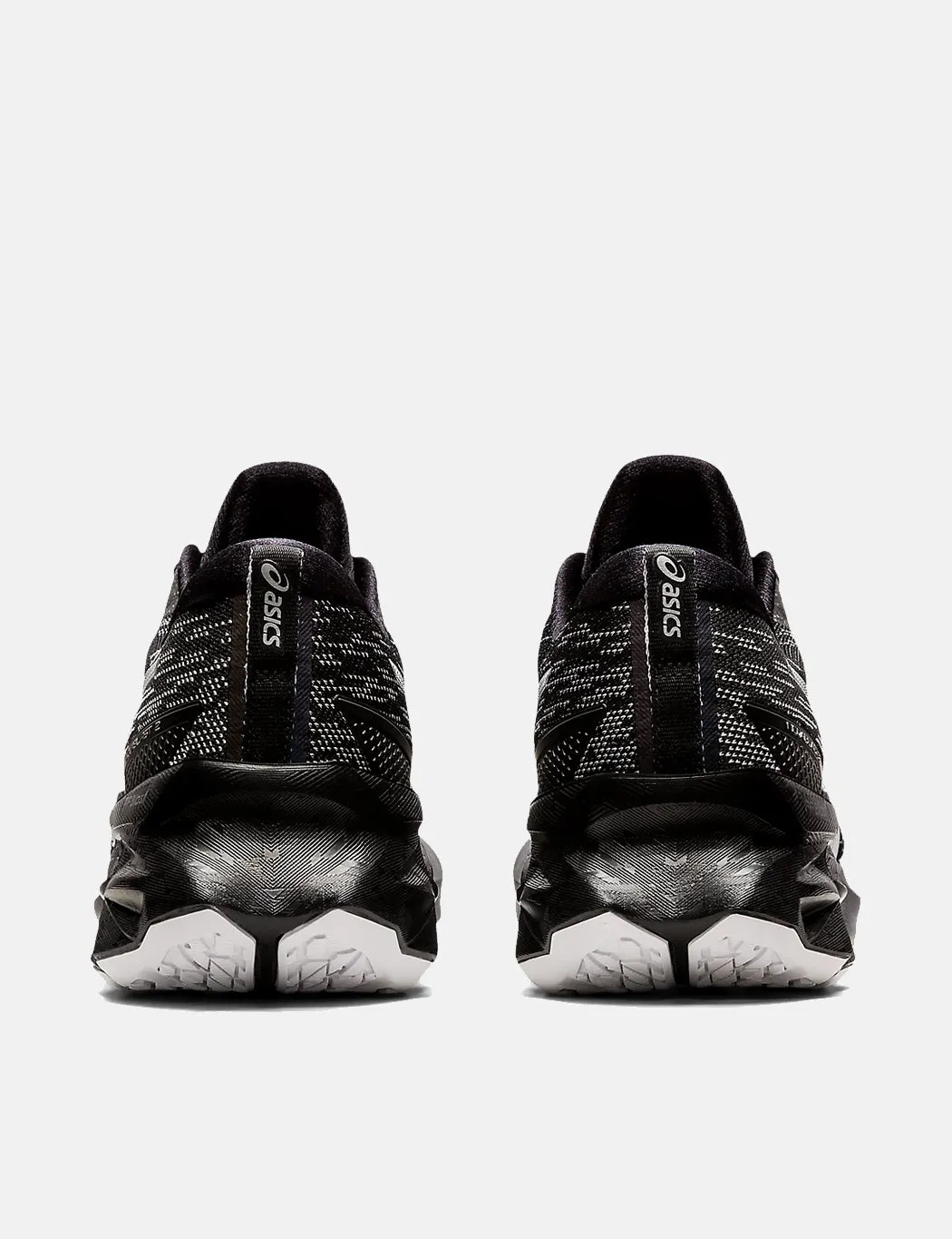 ASICS Novablast 2 Trainers - Black/Pure Silver