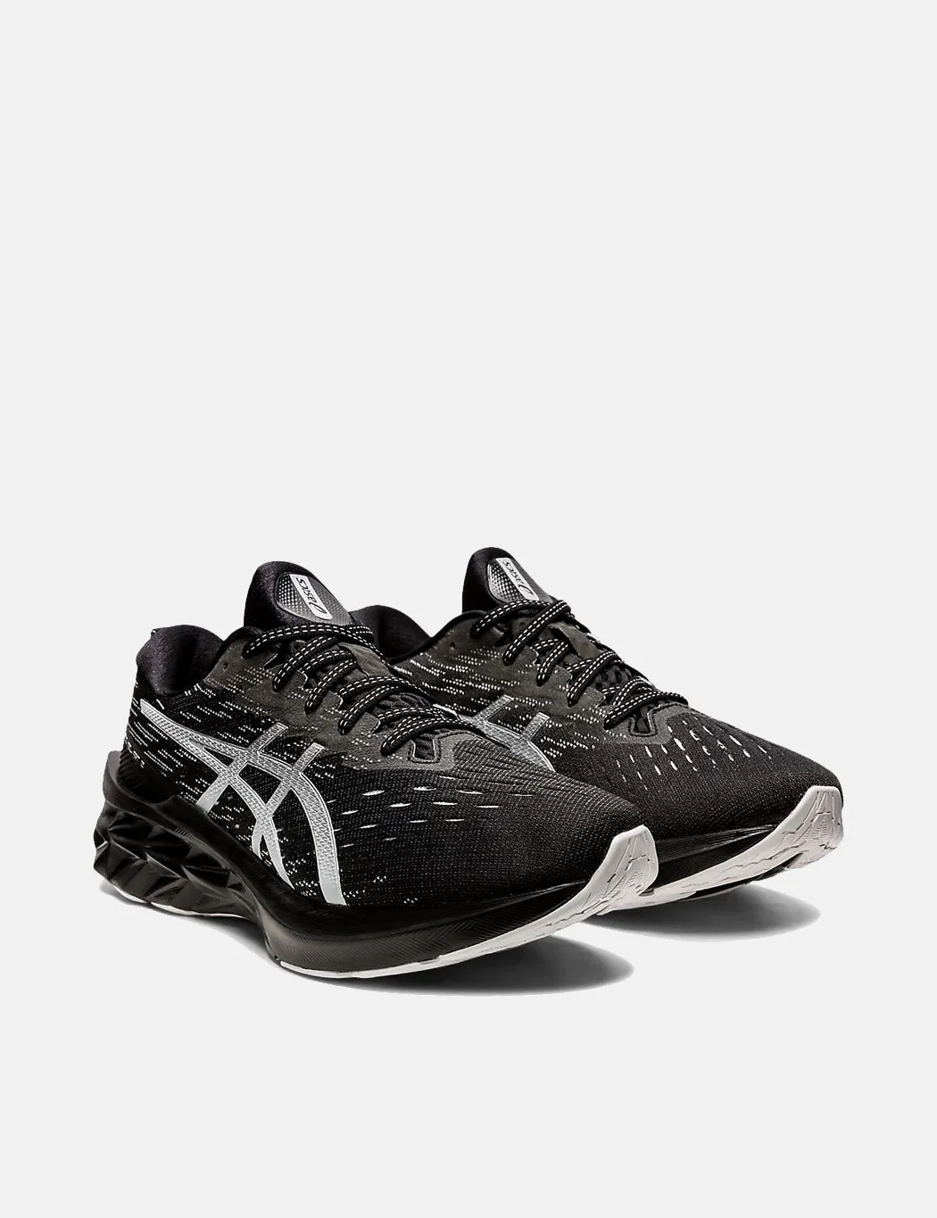 ASICS Novablast 2 Trainers - Black/Pure Silver