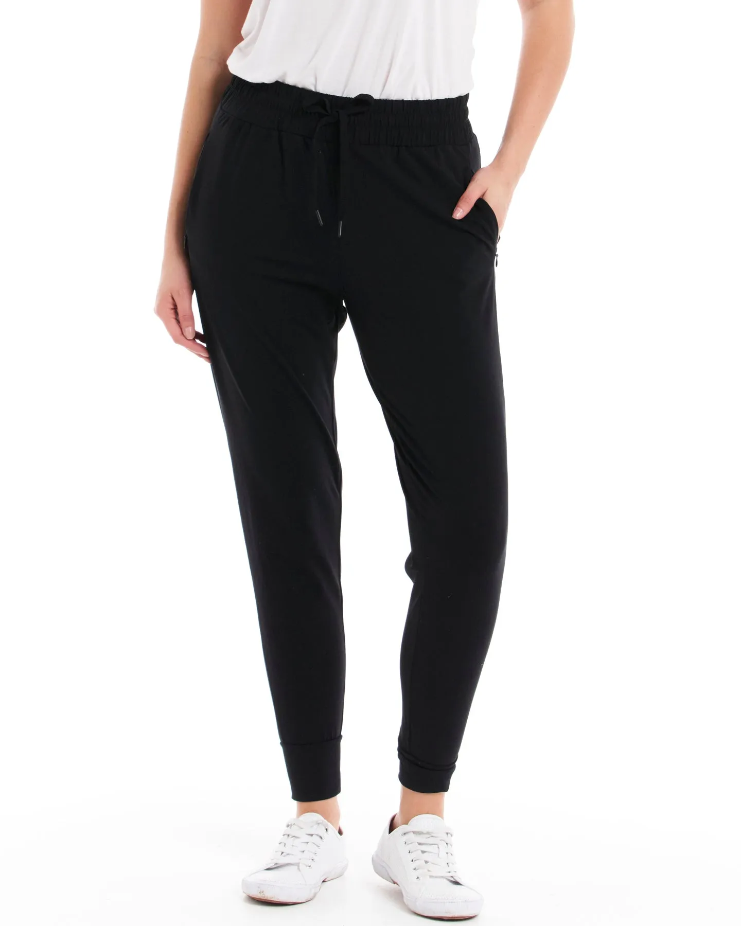 Betty Basics Cara Travel Jogger Black