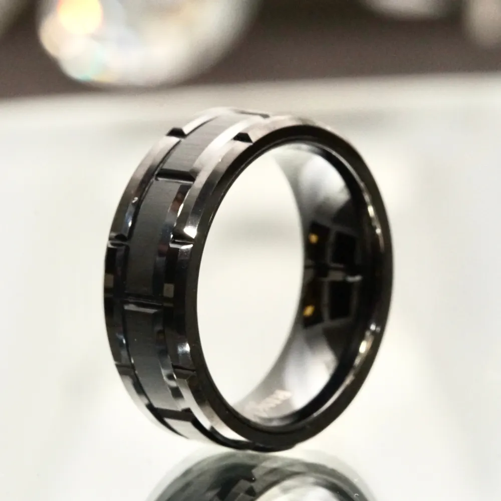 BLACK BRICKED TUNGSTEN BAND