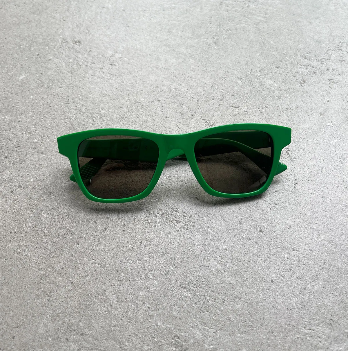 BV 1120 Sunglasses, Green (G)