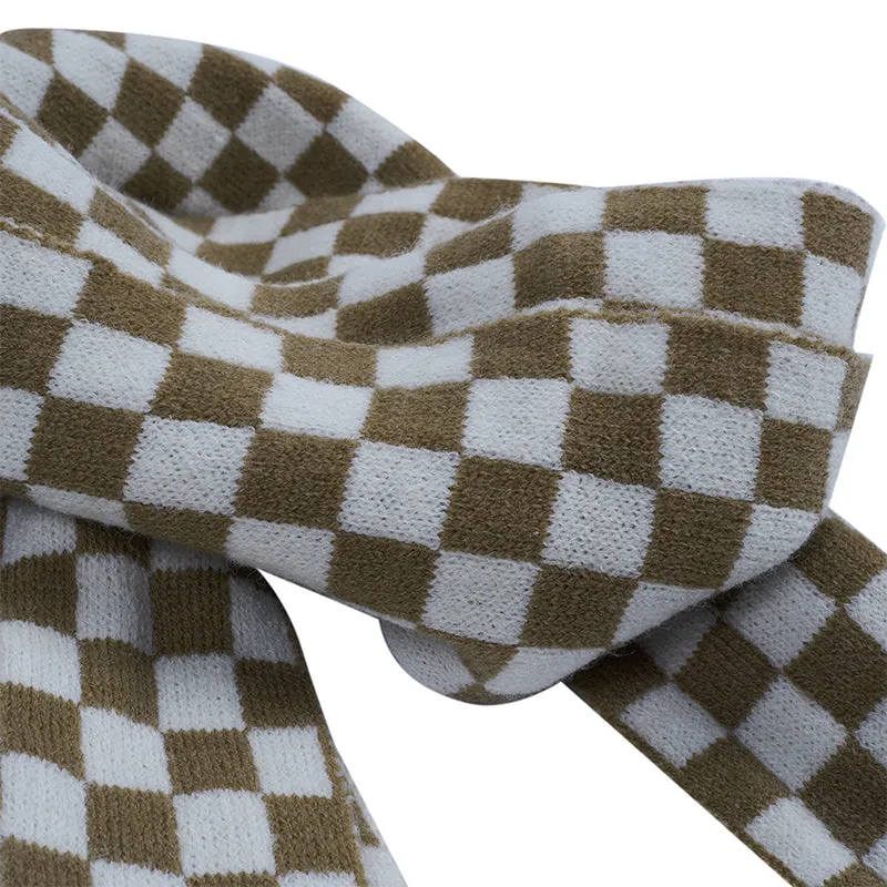 CHECKERED KNIT SCARVES