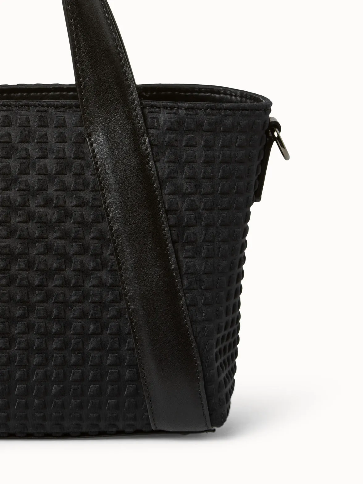 Kleine Alexa Tasche aus Techno Trapezoid Stoff