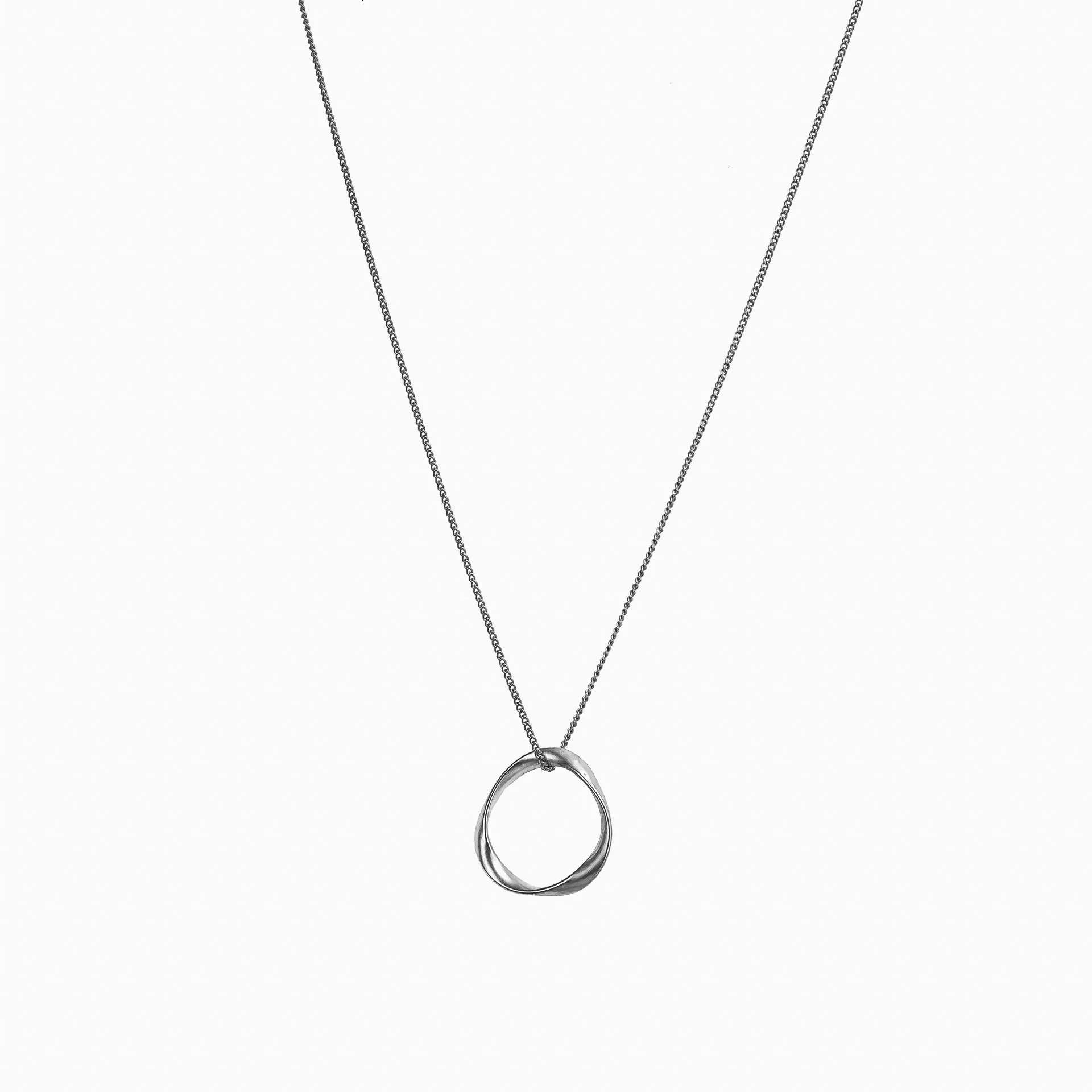 Marianne Circle Necklace