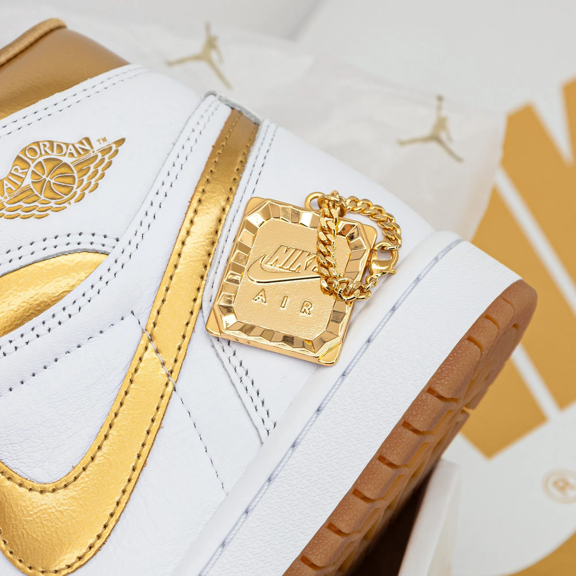 Nike Women's Air Jordan 1 Retro High OG "White and Gold" "Metallic Gold" FD2596-107