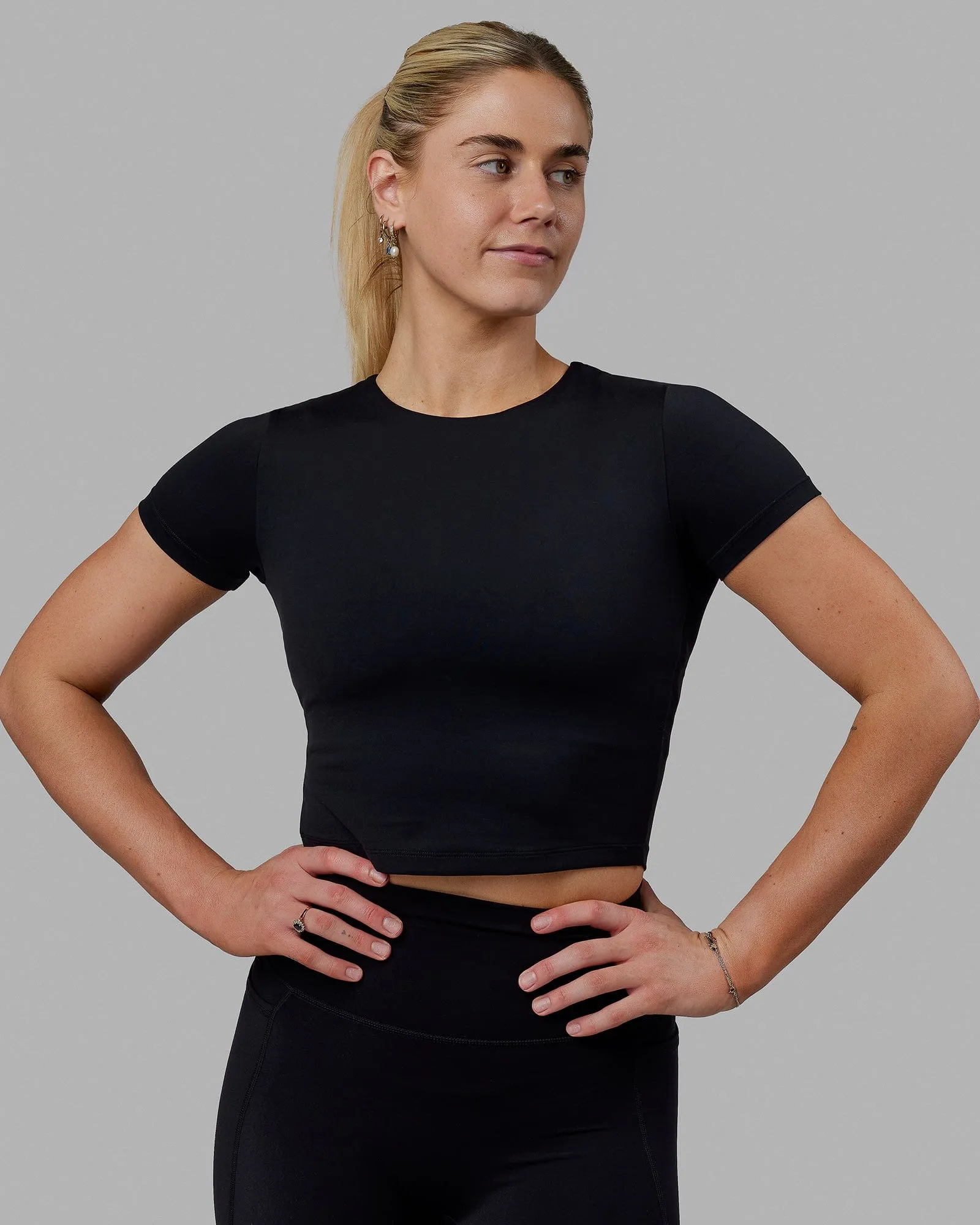 Staple Cropped Tee - Black