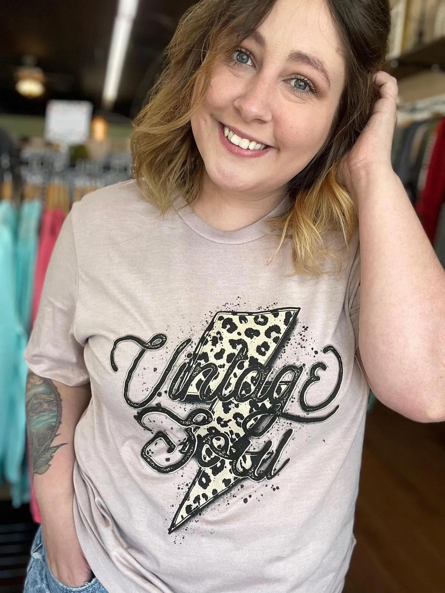 {VINTAGE SOUL} Leopard Bolt Heather Pebble Crew Neck Tee